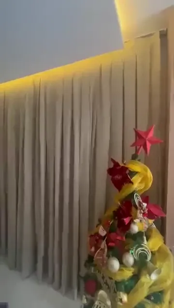 Vídeo: Cortina encorpada no trilho suíço com sanca de LED